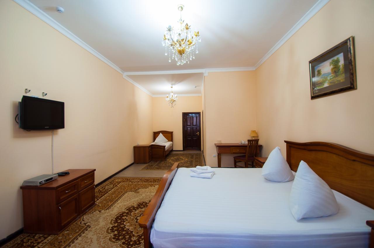 Crown Hotel Tashkent Exterior photo